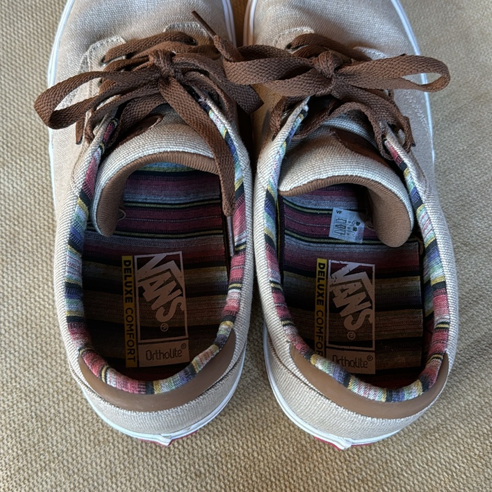 Men’s Vans - Picture 3 of 5